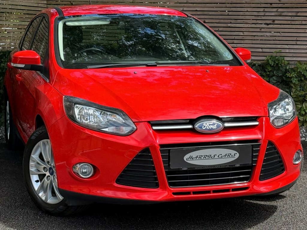 Ford Focus 1L Titanium Navigator Red #4