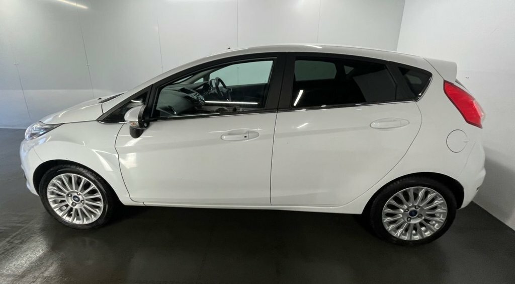 Ford Fiesta 1L Titanium X White #5
