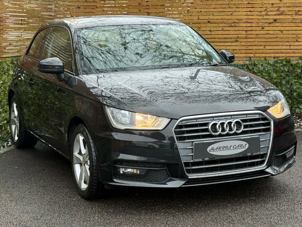 Audi A1 1L Sport Black #5