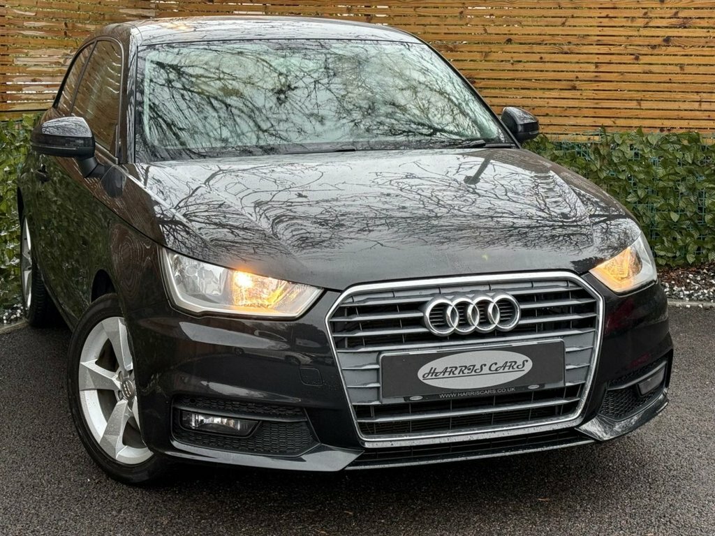 Audi A1 1L Sport Black #2