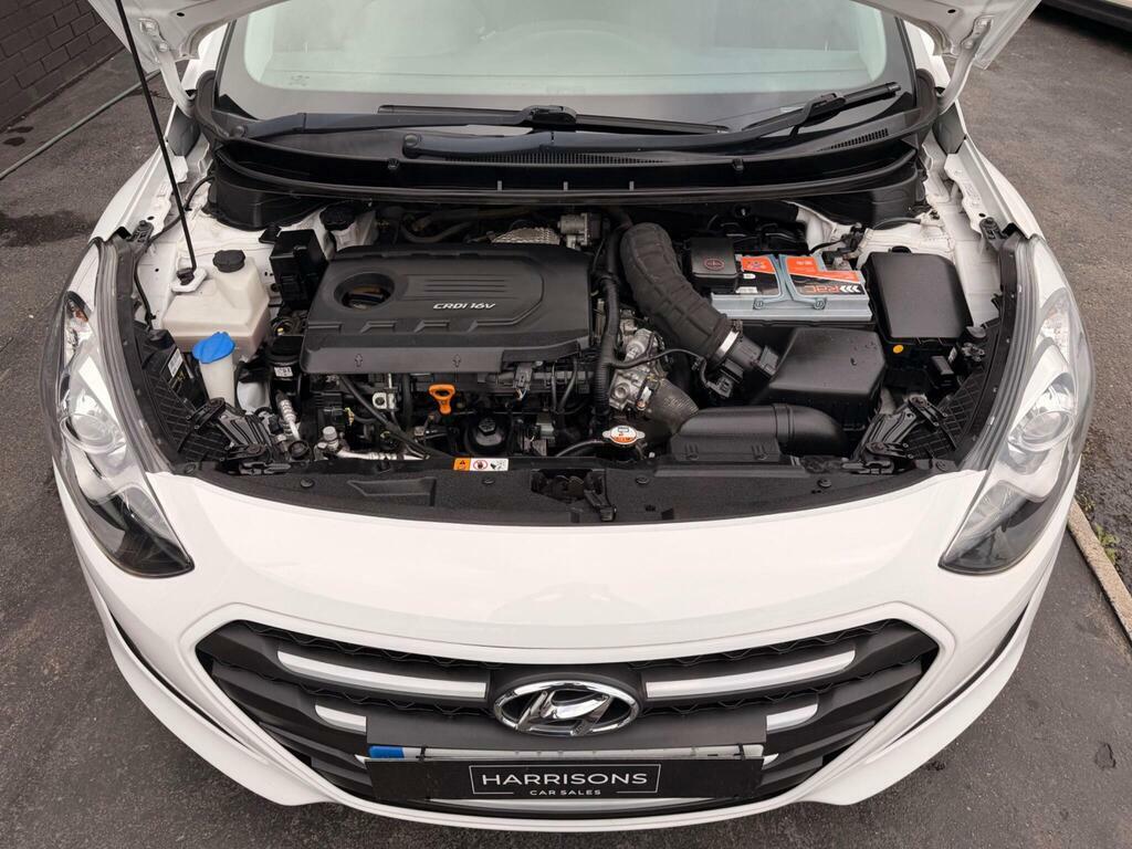 Hyundai I30 1.6 Crdi Blue Drive Se Black #39