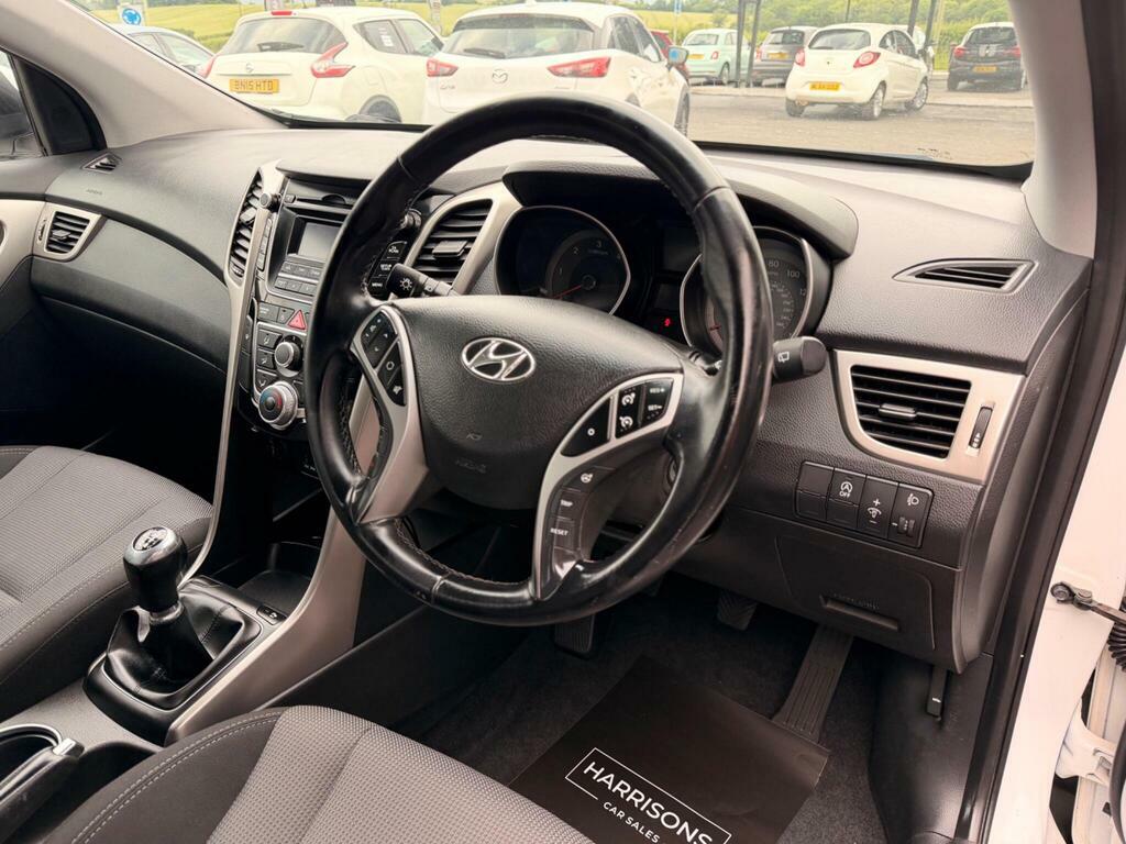 Hyundai I30 1.6 Crdi Blue Drive Se Black #13
