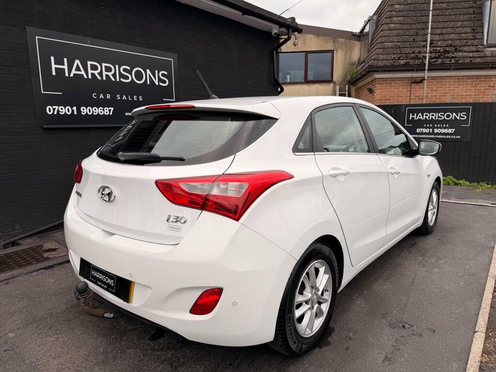 Hyundai I30 1.6 Crdi Blue Drive Se Euro 6 S S White #6