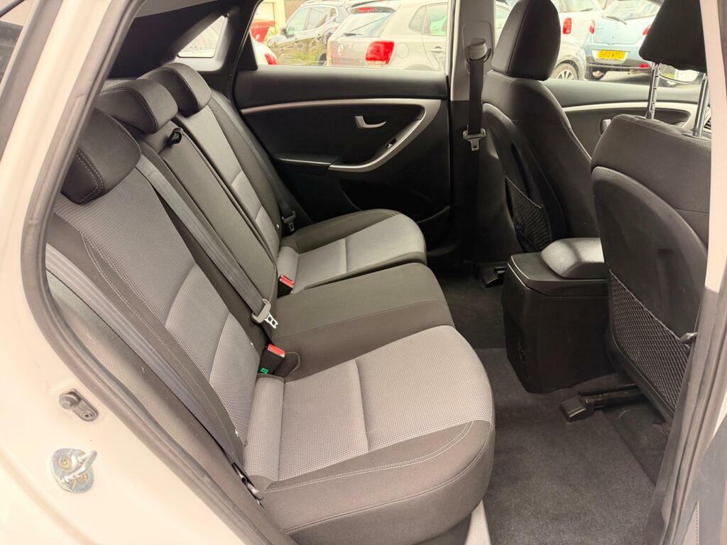 Hyundai I30 1.6 Crdi Blue Drive Se Black #33