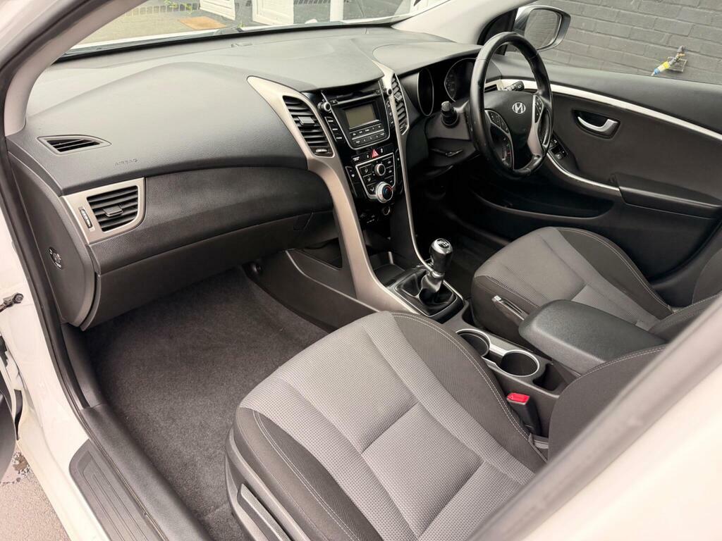Hyundai I30 1.6 Crdi Blue Drive Se Black #28
