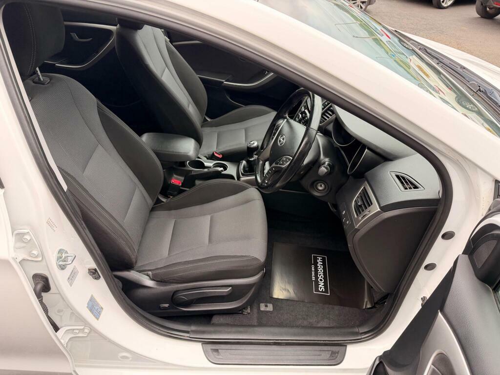 Hyundai I30 1.6 Crdi Blue Drive Se Black #15