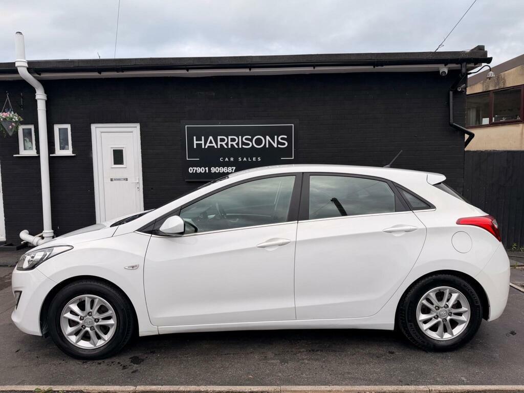 Hyundai I30 1.6 Crdi Blue Drive Se Euro 6 S S White #3