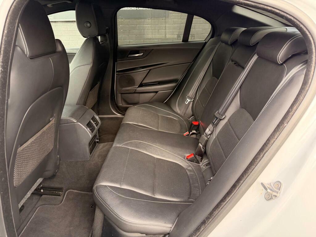 Jaguar XE Gtdi R-sport Black #38