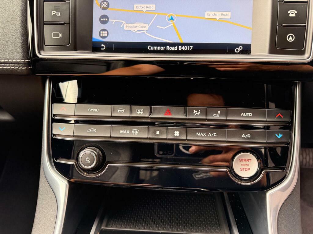 Jaguar XE Gtdi R-sport Black #23