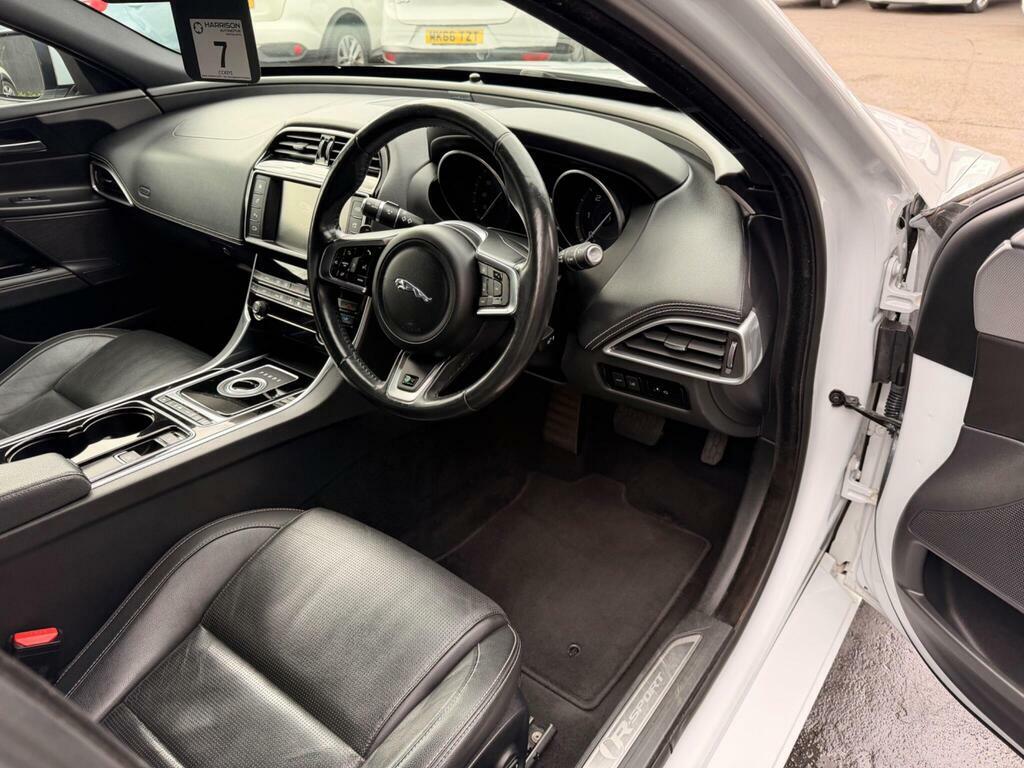 Jaguar XE Gtdi R-sport Black #15