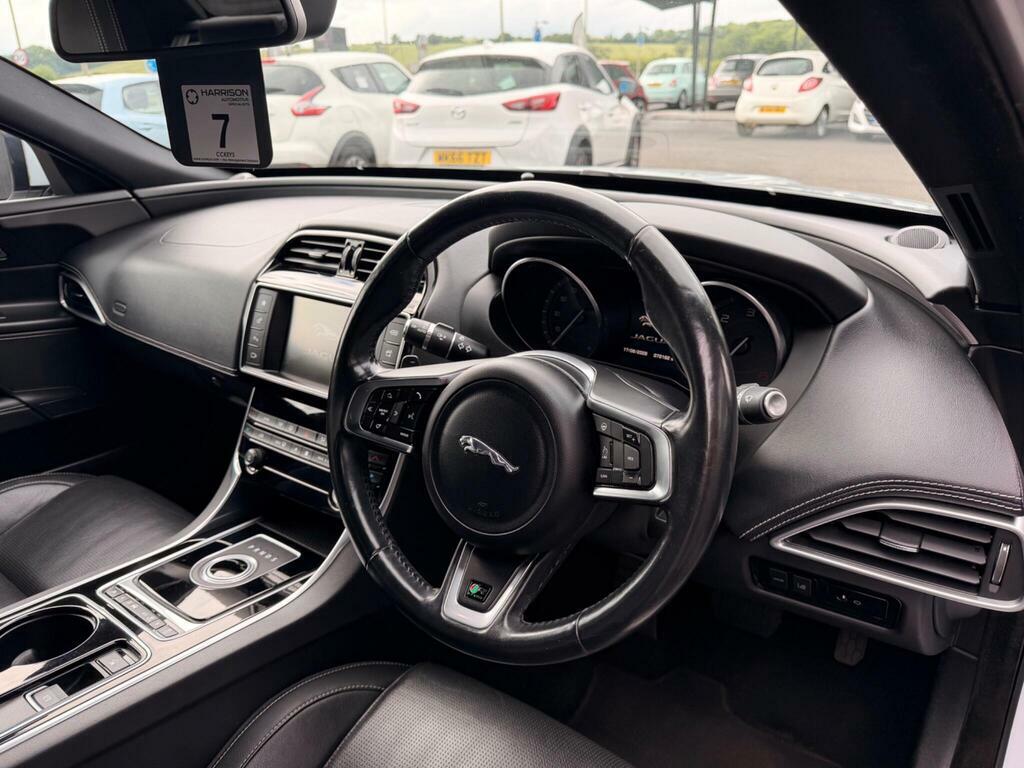 Jaguar XE Gtdi R-sport Black #14