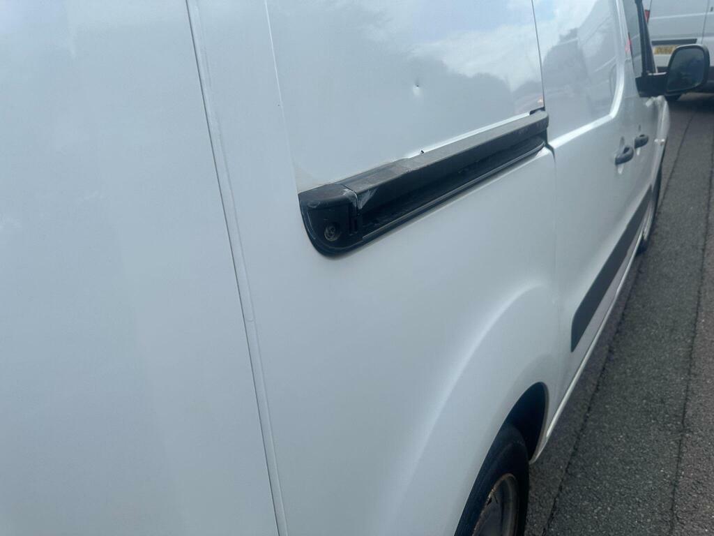 Peugeot Partner Hdi Crc White #9