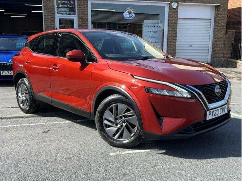 Nissan Qashqai 1.3 Dig-t Mhev Acenta Premium Euro 6 S S Red #2