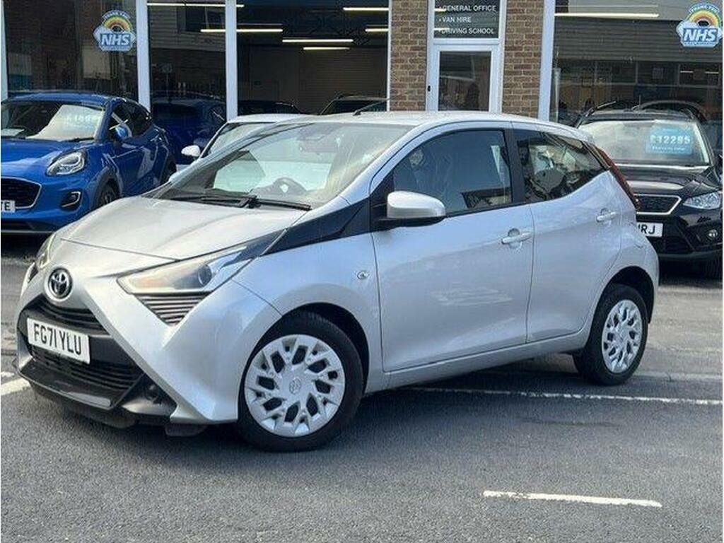 Toyota Aygo 1.0 Vvt-i X-play Euro 6 S S Silver #4