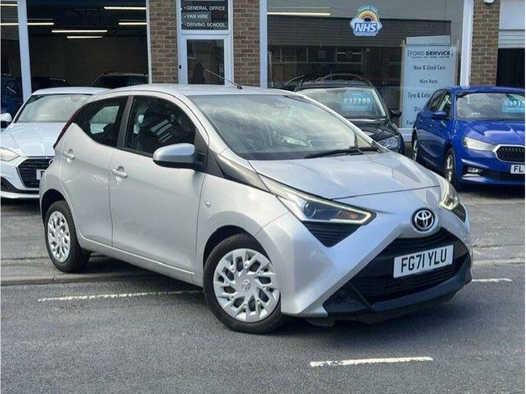 Toyota Aygo 1.0 Vvt-i X-play Euro 6 S S Silver #2