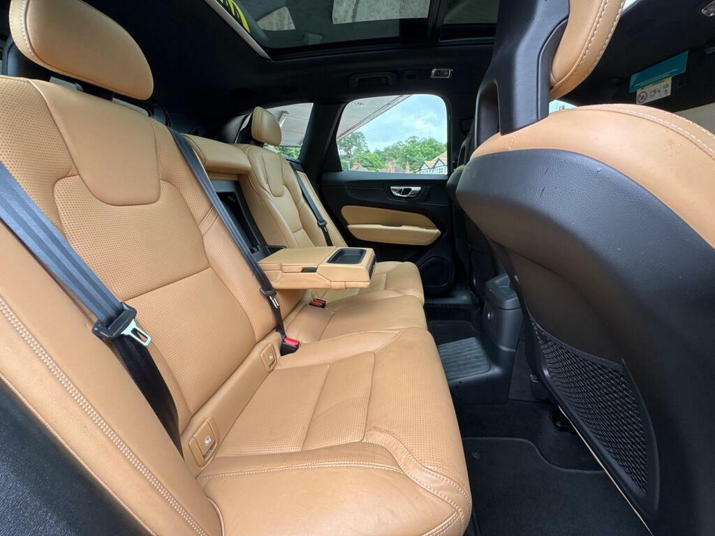 Volvo XC60 D4 R-design Pro My18.5 White #21