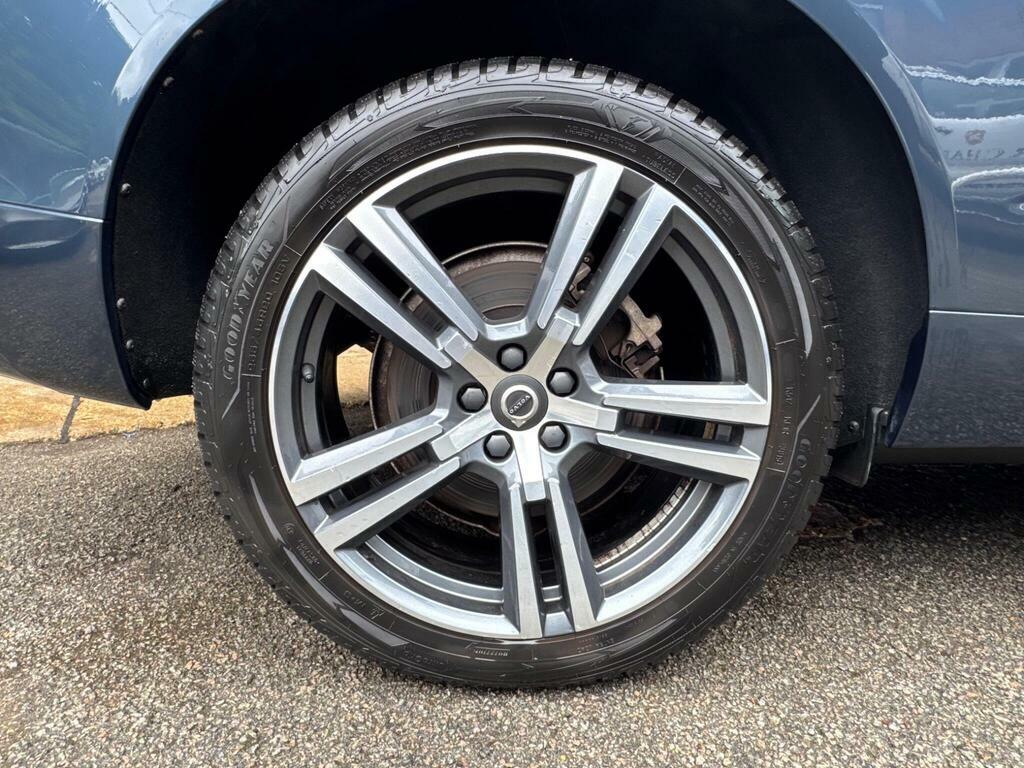 Volvo XC60 D4 R-design Pro My18.5 White #35