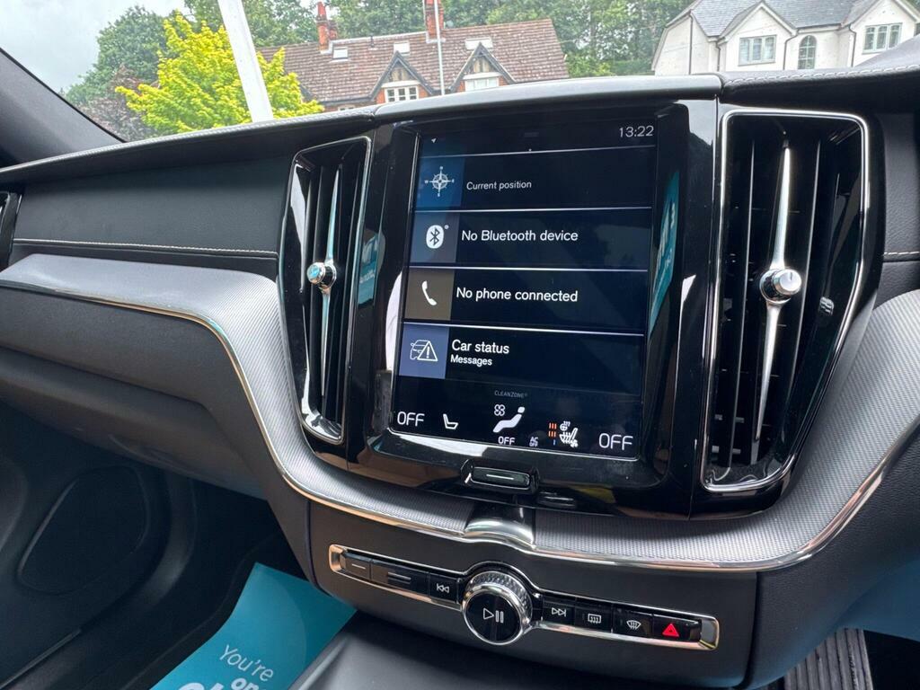 Volvo XC60 D4 R-design Pro My18.5 White #28