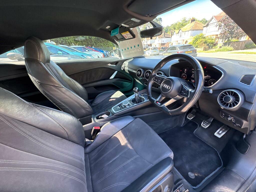 Audi TT 2.0T Fsi S Line Black #25