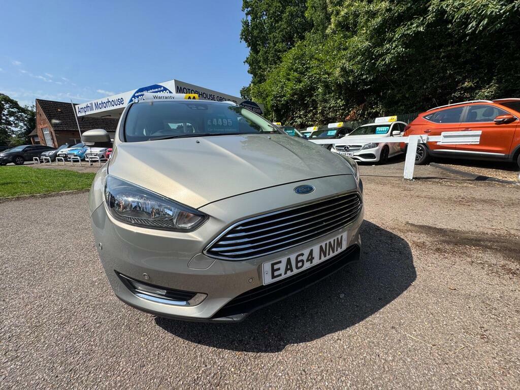 Ford Focus Ecoboost Titanium Navigator Estate White #5