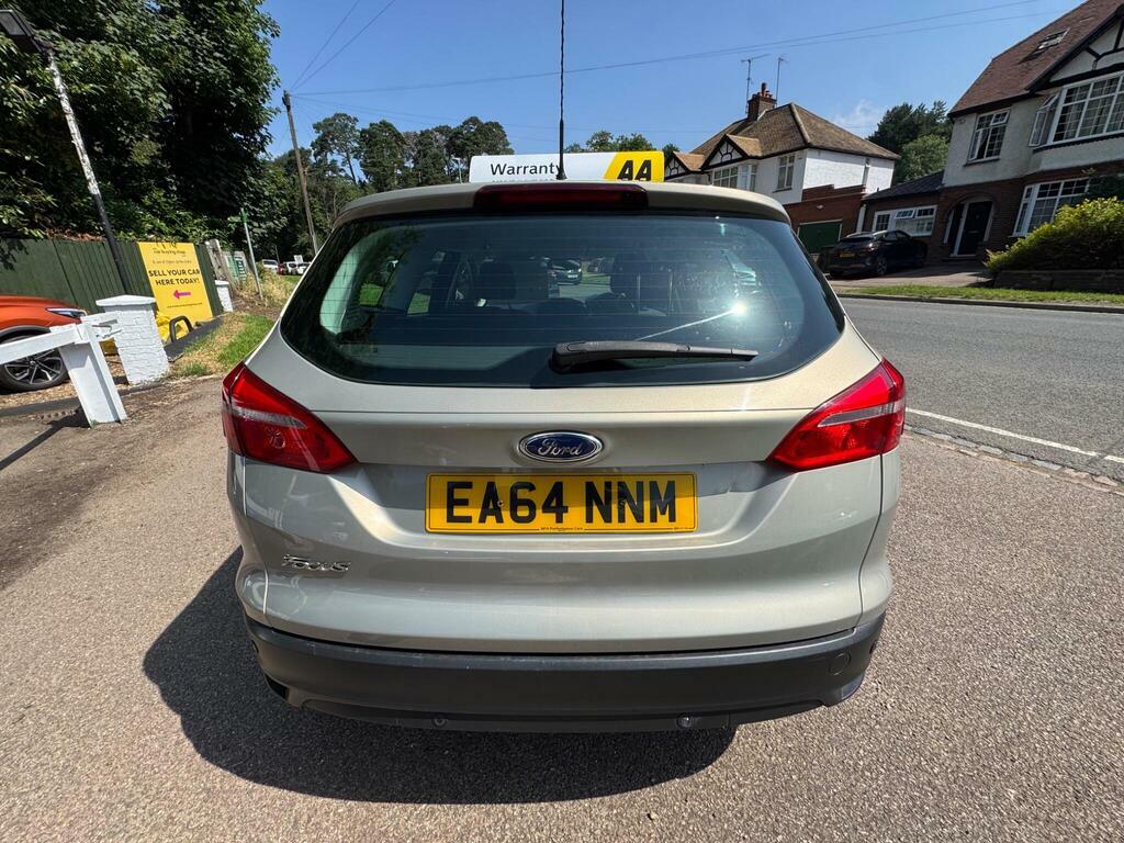 Ford Focus Ecoboost Titanium Navigator Estate White #11