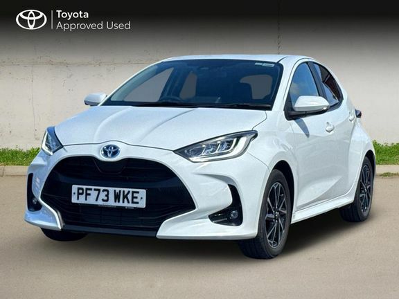 Toyota Yaris Design White #3