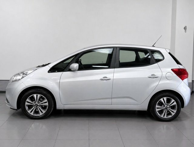 Kia Venga 1.4 Crdi 2 Mpv Euro 6 89 Bhp Silver #4