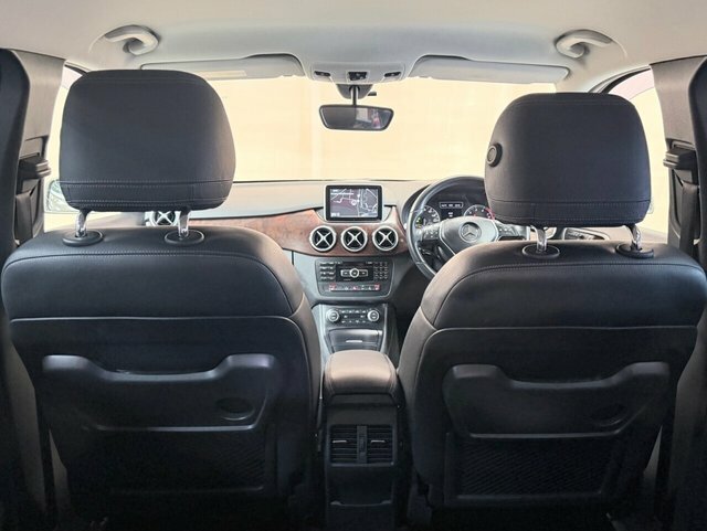 Mercedes-Benz 300H Mhev Amg Line Premium Plus G-tronic 4Matic Black #26