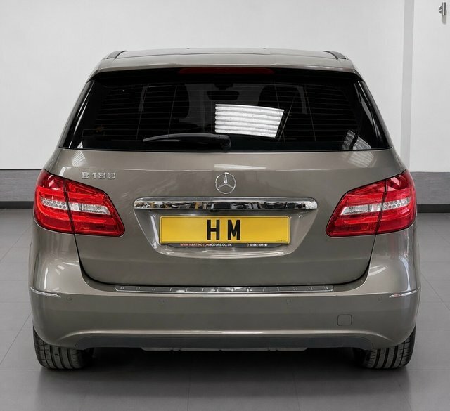 Mercedes-Benz 300H Mhev Amg Line Premium Plus G-tronic 4Matic Black #28