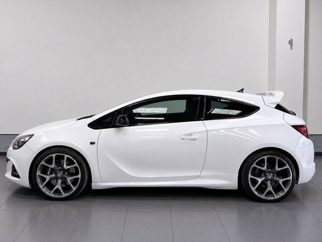 Vauxhall Astra GTC 2.0T Vxr Coupe Euro 5 S S 280 White #4