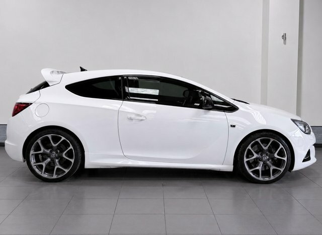 Vauxhall Astra GTC 2.0T Vxr Coupe Euro 5 S S 280 White #3
