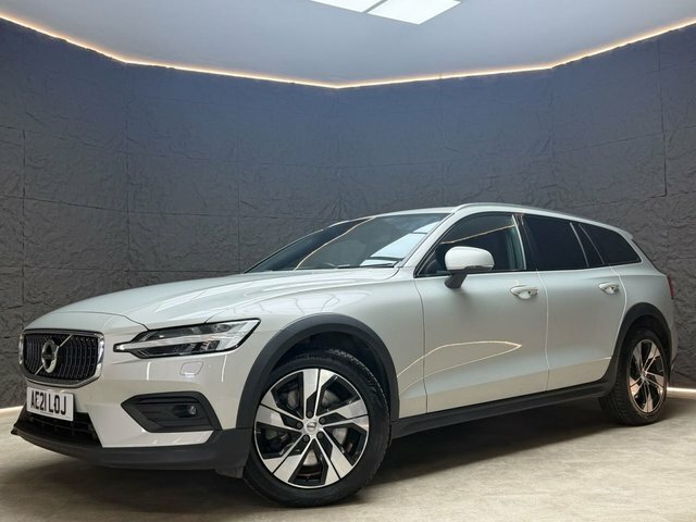 Volvo V60 Cross Country Estate Gold #4