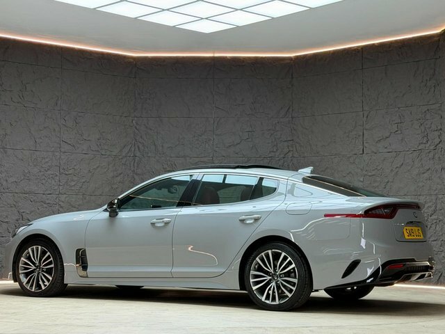 Kia Stinger 3.3 T-gdi Gt S Black #7