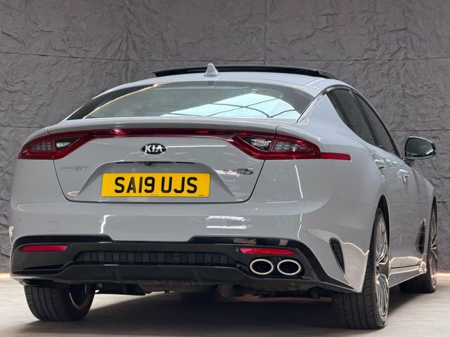 Kia Stinger 3.3 T-gdi Gt S Black #15
