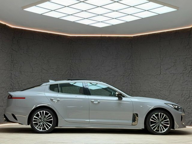 Kia Stinger 3.3 T-gdi Gt S Black #11