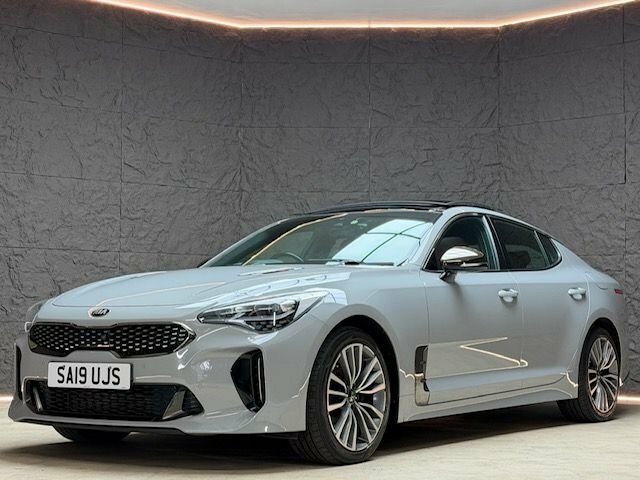 Kia Stinger Hatchback Grey #3
