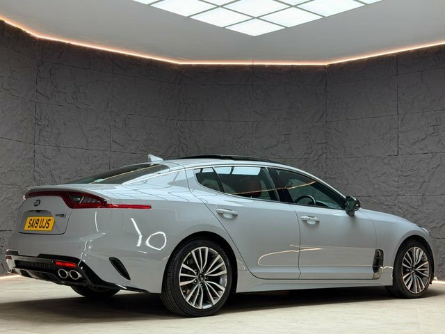 Kia Stinger 3.3 T-gdi Gt S Black #12