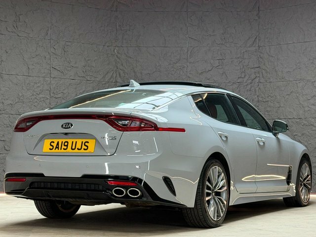 Kia Stinger 3.3 T-gdi Gt S Black #14