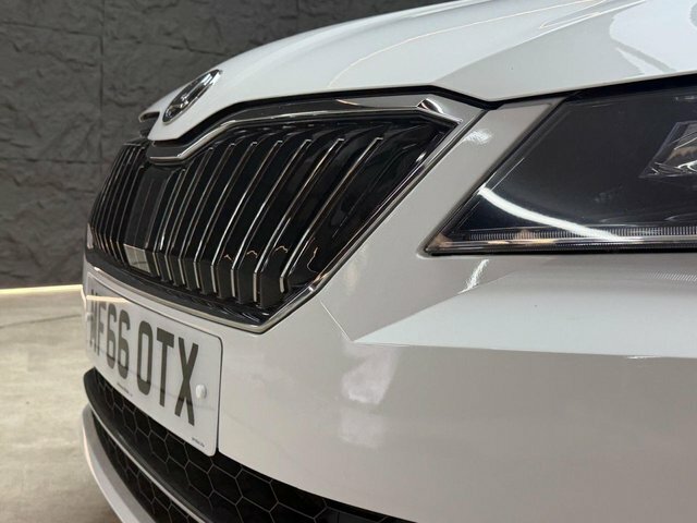 Skoda Superb Estate MF66OTX White #5