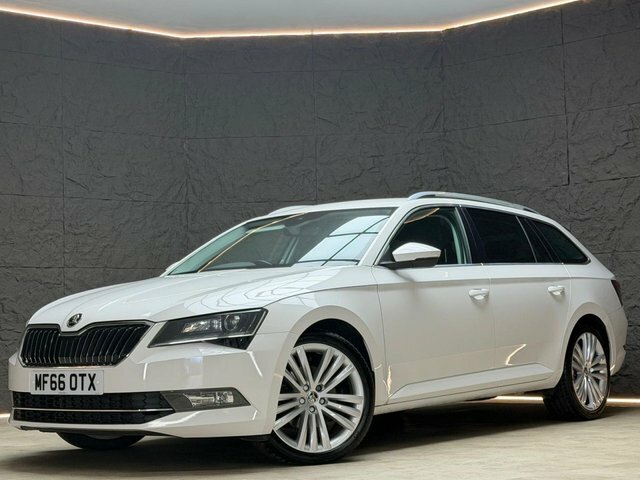 Skoda Superb Estate MF66OTX White #2