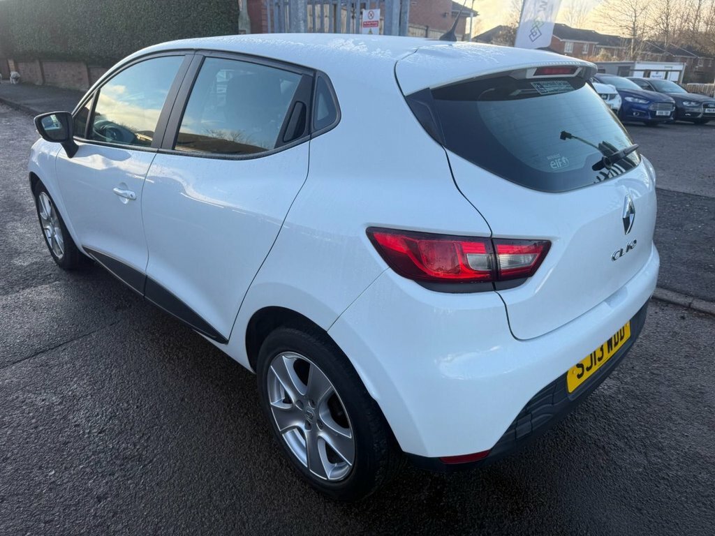 Renault Clio 1.2L Expression White #4