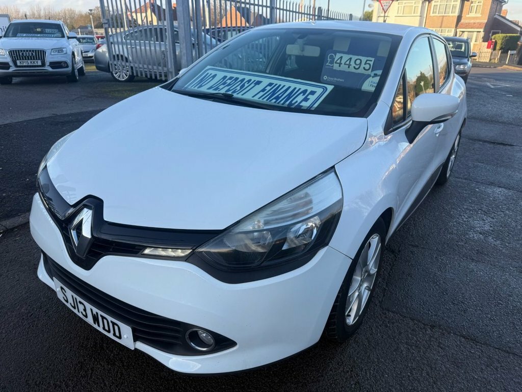 Renault Clio 1.2L Expression White #6
