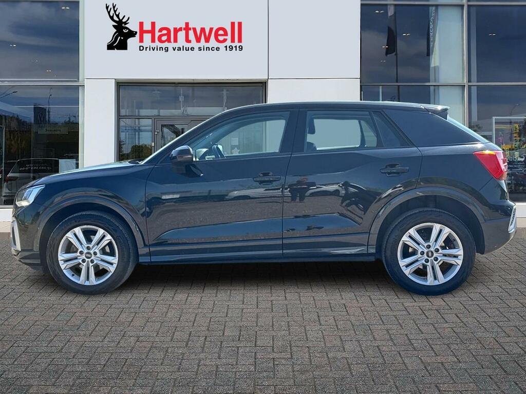 Audi Q2 1.5 Tfsi Cod 35 Sport Suv S Tronic Euro LX21UKV Black #6