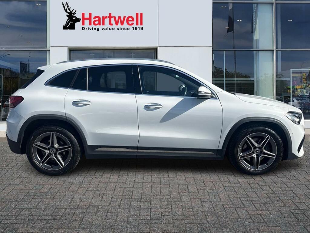 Mercedes-Benz GLA Class 1.3 Gla180 Amg Line Premium Suv 7G-dc FL22RJO White #2