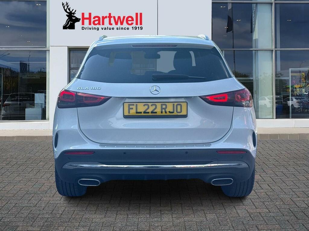 Mercedes-Benz GLA Class 1.3 Gla180 Amg Line Premium Suv 7G-dc FL22RJO White #4