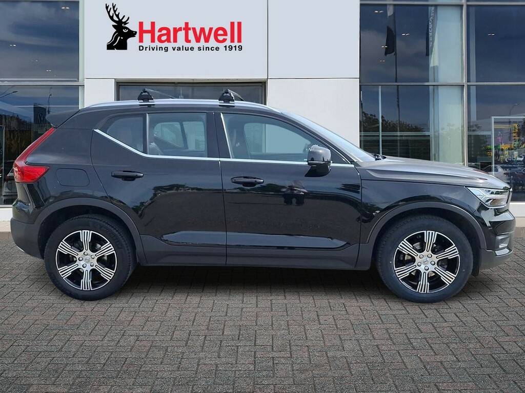 Volvo XC40 1.5 T3 Inscription Suv Euro 6 Ss WM69GVC Black #2