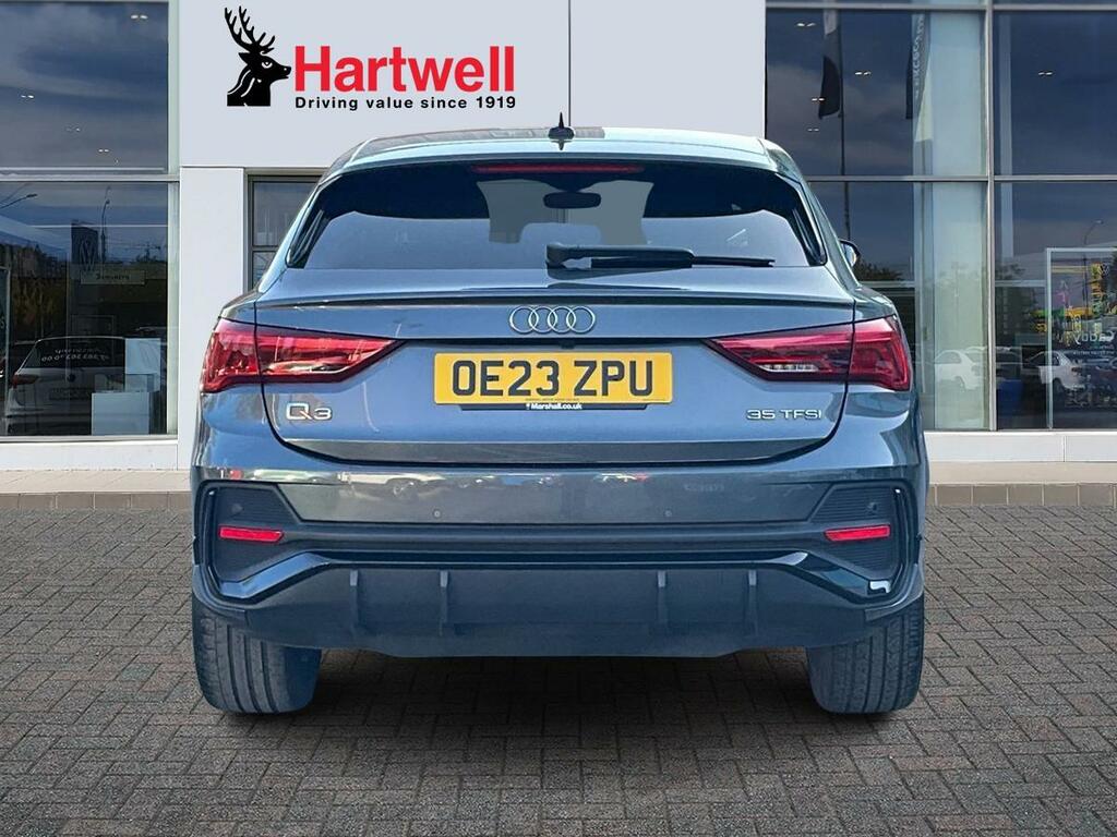 Audi Q3 1.5 Tfsi Cod 35 Black Edition Sportback OE23ZPU Grey #4