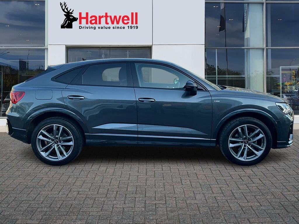 Audi Q3 1.5 Tfsi Cod 35 Black Edition Sportback OE23ZPU Grey #2
