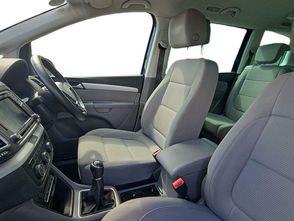 Volkswagen Sharan Mpv White #16