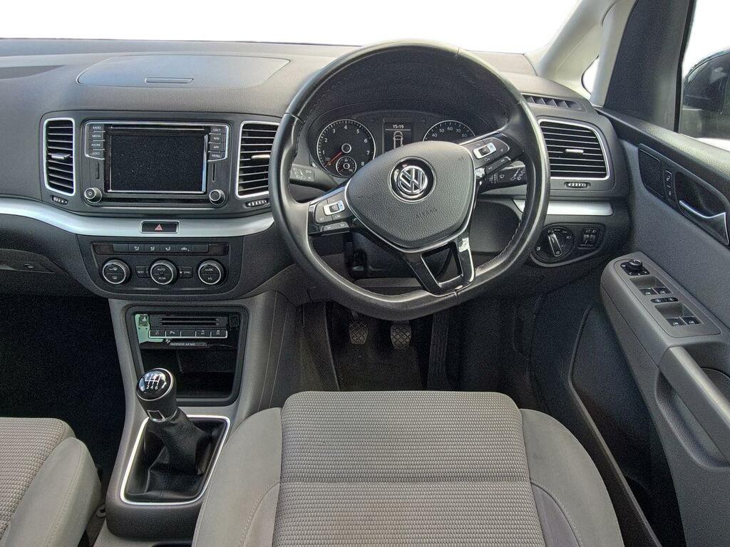 Volkswagen Sharan Mpv White #12